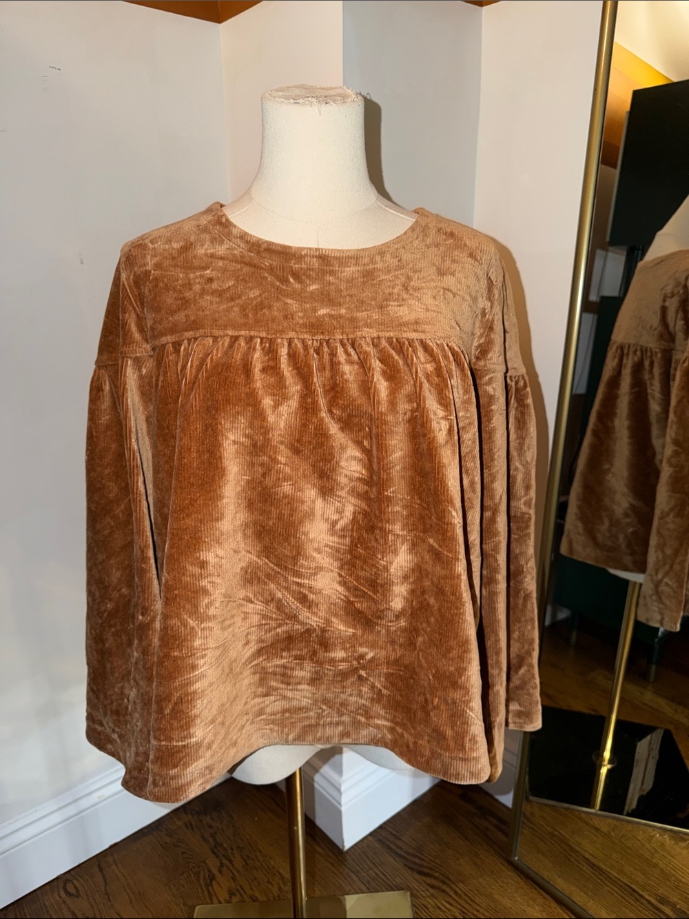 Madewell Velvet Peasant Top in Camel Brown